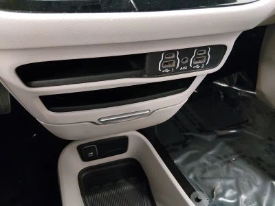 2023 Chrysler Pacifica — photo 19 view