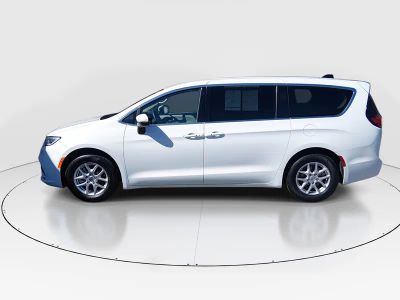 2023 Chrysler Pacifica — interior view