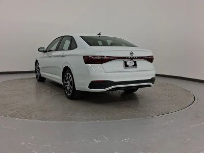 2025 Volkswagen Jetta Sedan - Photo 3