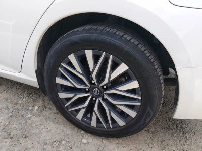 2024 Nissan Altima — photo 10 view