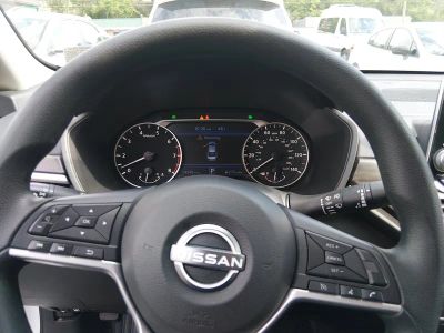 2024 Nissan Altima — photo 12 view