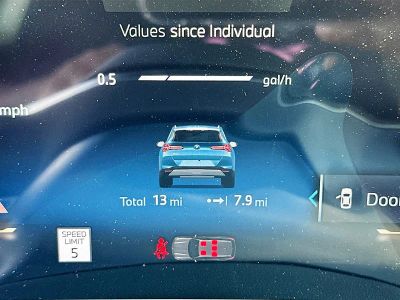 2026 BMW X3 — photo 9 view