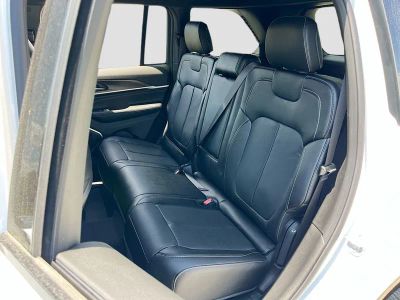 2026 Jeep Grand Cherokee — photo 25 view