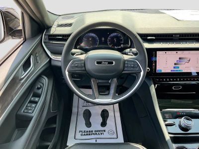 2026 Jeep Grand Cherokee — photo 23 view