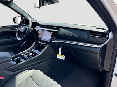 2026 Jeep Grand Cherokee — photo 30 view
