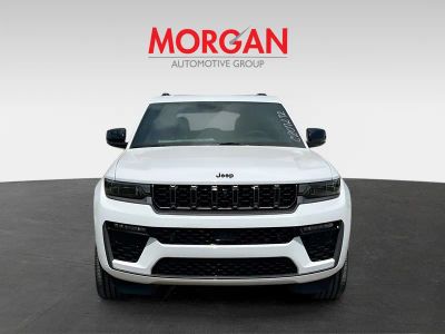 2026 Jeep Grand Cherokee — side profile view