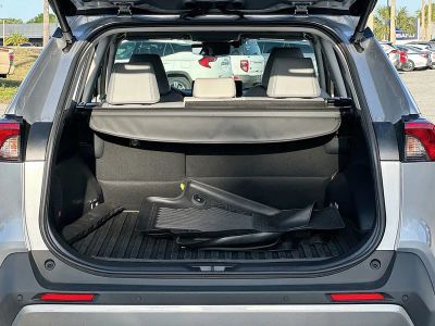 2024 Toyota RAV4 Hybrid — photo 25 view
