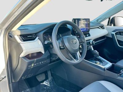 2024 Toyota RAV4 Hybrid — photo 9 view