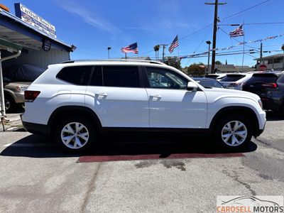 2018 Volkswagen Atlas — photo 8 view