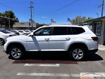 2018 Volkswagen Atlas — interior view