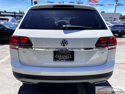 2018 Volkswagen Atlas — engine compartment view