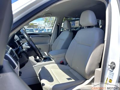 2018 Volkswagen Atlas — photo 13 view