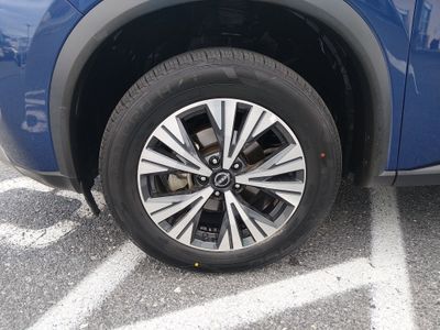 2023 Nissan Rogue — photo 10 view