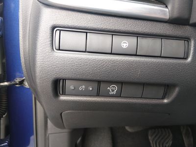 2023 Nissan Rogue — photo 12 view