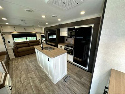 2026 VENTURE RV SIENNA - Photo 9