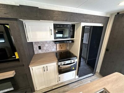 2026 VENTURE RV SIENNA - Photo 13