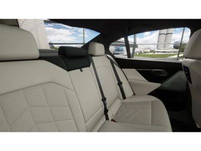 2027 BMW 5 Series — photo 12 view