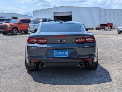 2021 Chevrolet Camaro - Photo 4