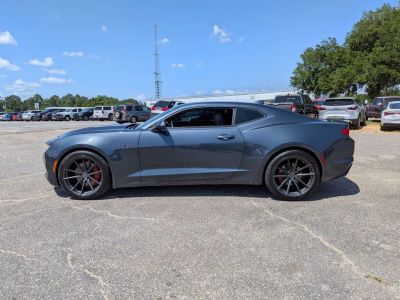 2021 Chevrolet Camaro - Photo 2