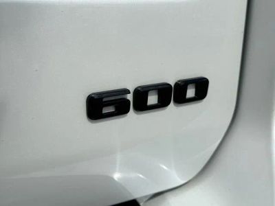 2024 Cadillac Escalade — photo 11 view