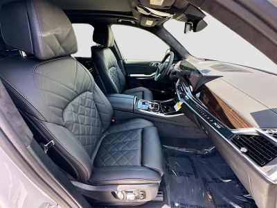 2026 BMW X5 — photo 25 view