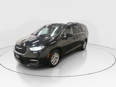 2023 Chrysler Pacifica — rear three-quarter view