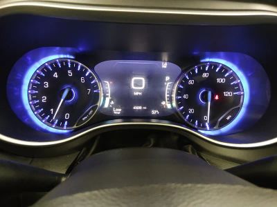 2023 Chrysler Pacifica — photo 14 view