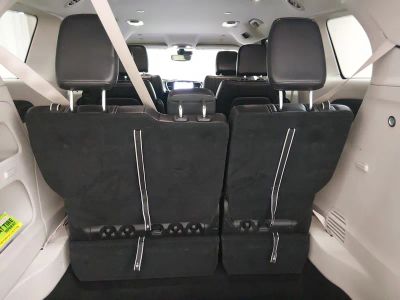 2023 Chrysler Pacifica — photo 11 view