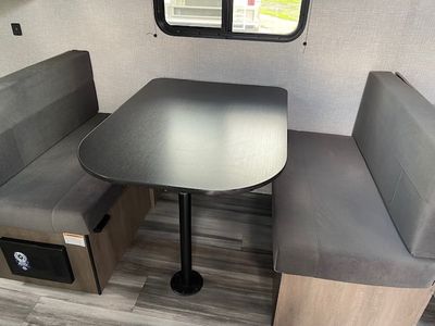 2025 Jayco Jay Flight SLX - Photo 9