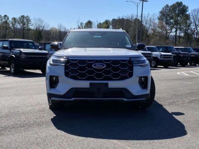 2026 Ford Explorer — photo 8 view