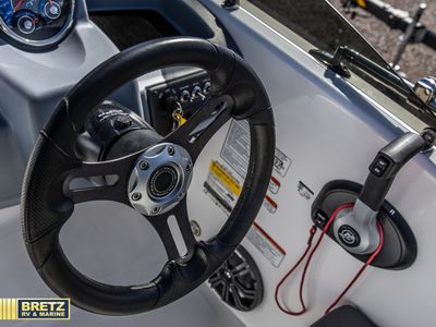 2022 TRACKER Tahoe - Photo 16