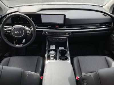 2026 Kia Carnival Hybrid — photo 12 view