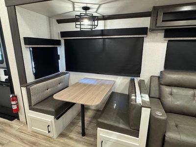 2026 Venture SportTrek - Photo 9
