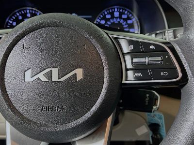 2022 Kia Forte — photo 16 view