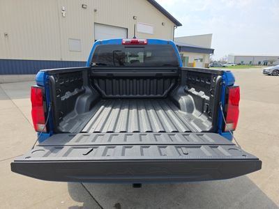 2024 Chevrolet Colorado — photo 17 view