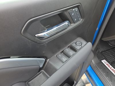 2024 Chevrolet Colorado — photo 20 view