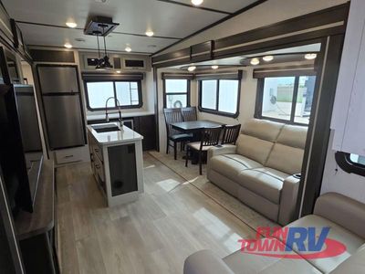 2022 CrossRoads RV Cruiser Aire — photo 33 view