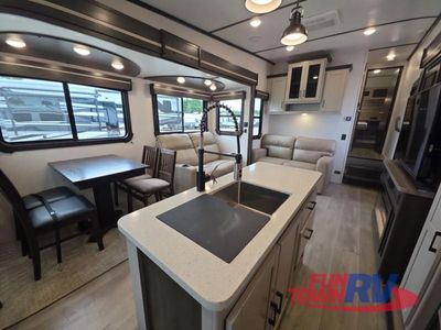 2022 CrossRoads RV Cruiser Aire — photo 18 view