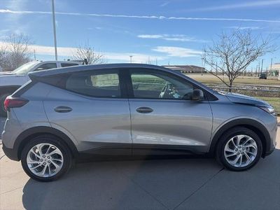 2027 Chevrolet Bolt - Photo 9