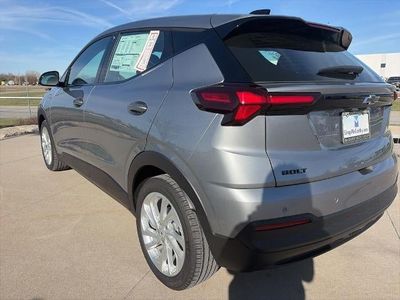 2027 Chevrolet Bolt - Photo 6