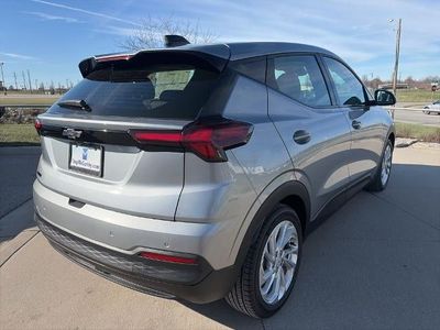 2027 Chevrolet Bolt - Photo 8
