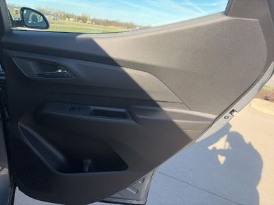 2027 Chevrolet Bolt - Photo 31