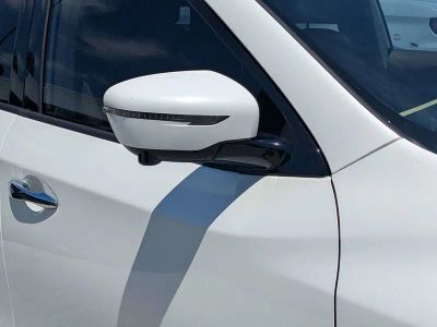 2017 Nissan Pathfinder — photo 10 view