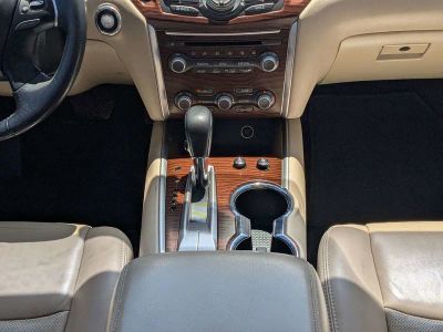 2017 Nissan Pathfinder — photo 19 view