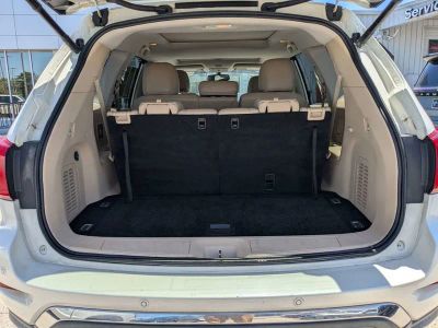 2017 Nissan Pathfinder — photo 12 view