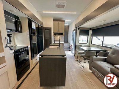 2026 Cherokee Arctic Wolf 38DST - Photo 11