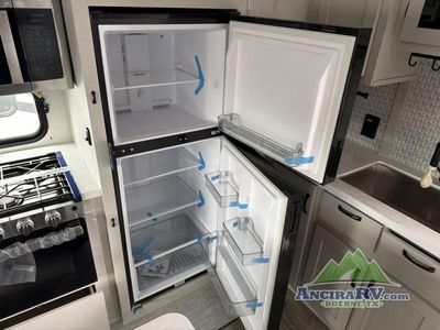 2026 Coachmen RV Chaparral - Photo 14