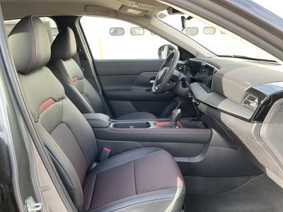 2026 Nissan Kicks - Photo 9