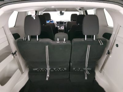 2023 Chrysler Voyager - Photo 11