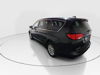 2023 Chrysler Voyager - Photo 5